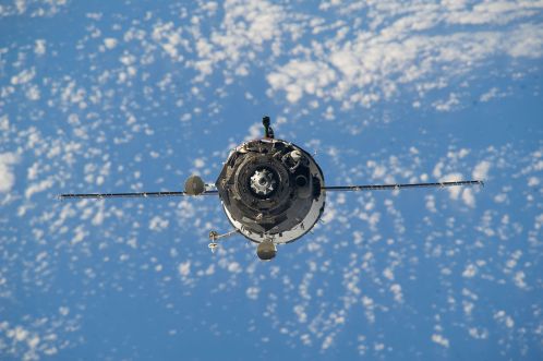 Soyuz_TMA-12M_approaches_the_station